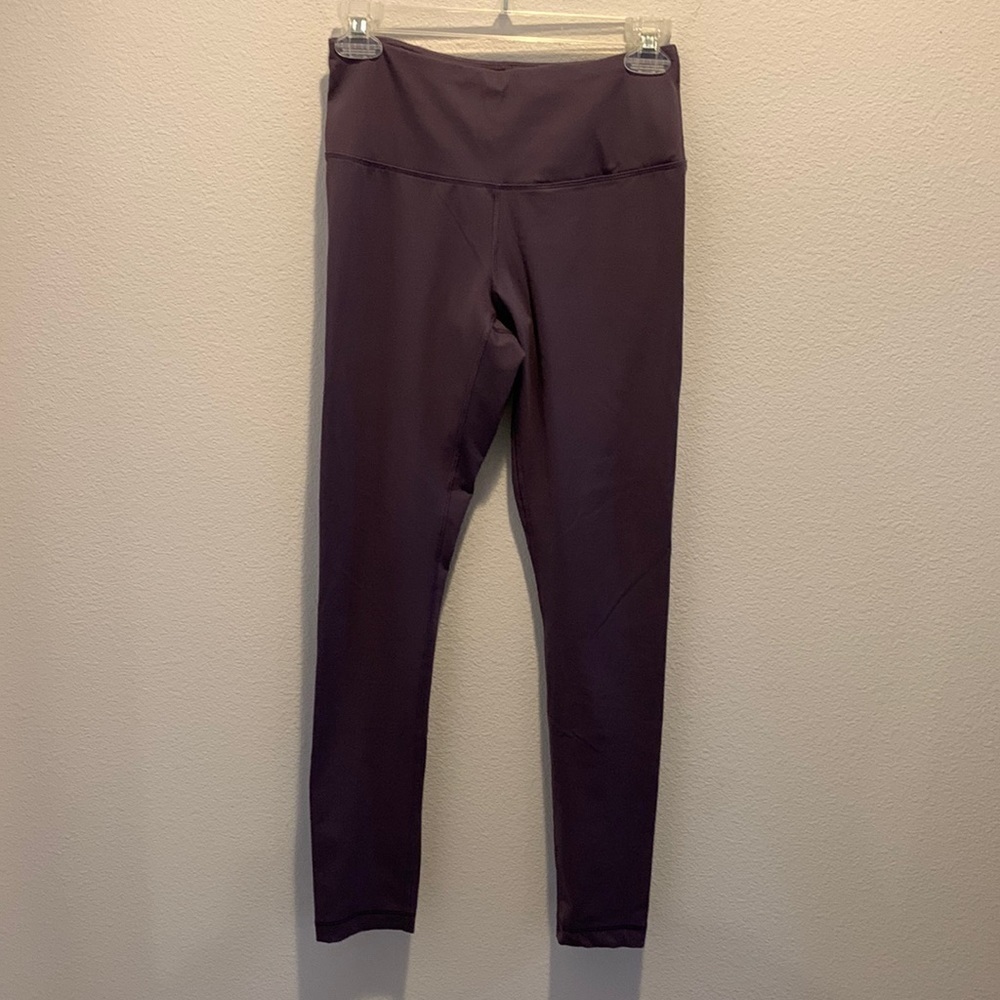 YOGA Lucius Lavender Womens Ankle Leggings. Waist Pocket. Medium.‌‌‌‌‌‌
